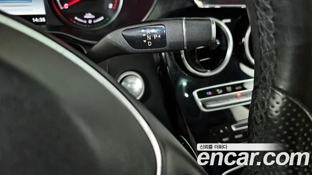 2018 Mercedes-Benz GLC-Class X253 GLC350e 4MATIC Premium Sold VIN WDC0G5EB6JF446665 – dashboard