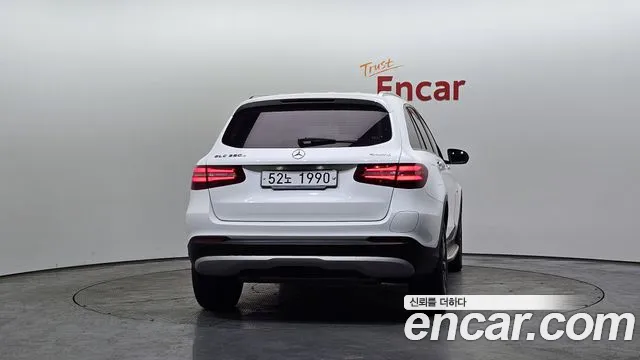 2018 Mercedes-Benz GLC-Class X253 GLC350e 4MATIC Premium Sold VIN WDC0G5EB6JF446665 – trunk area