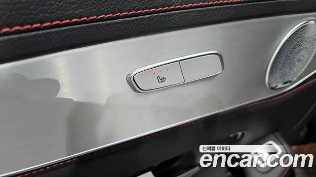 2018 Mercedes-Benz GLC-Class X253 AMG GLC43 4MATIC Sold VIN WDC0G6EB4JF462885 – dashboard