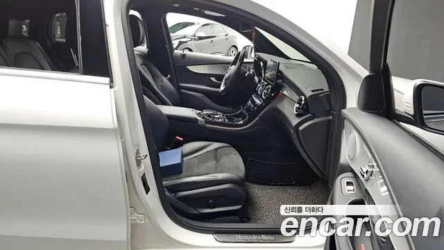 2019 Mercedes-Benz GLC-Class X253 GLC300 4MATIC AMG Line Coupe Sold VIN WDC0J4KB6KF668897 – odometer reading