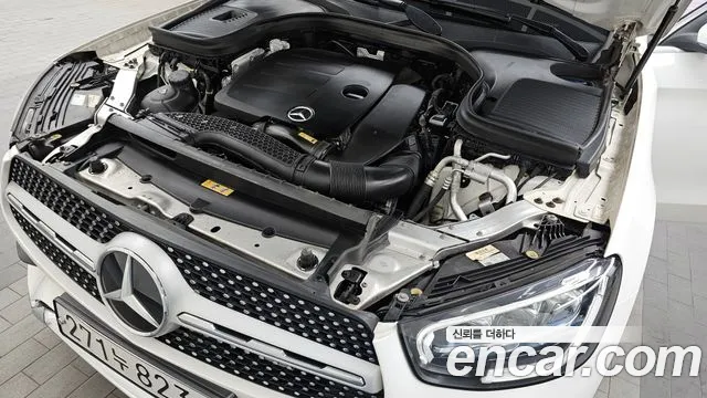 2020 Mercedes-Benz GLC-Class X253 GCL300 4MATIC Coupe Sold VIN WDC0J8EB3LF745908 – interior seats