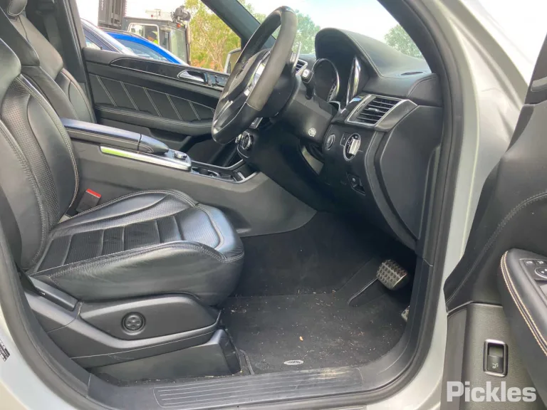 2014 Mercedes-Benz M-Class Damaged VIN WDC1660742A389719 – undercarriage 2014 Mercedes-Benz M-Class Damaged VIN WDC1660742A389719 – undercarriage