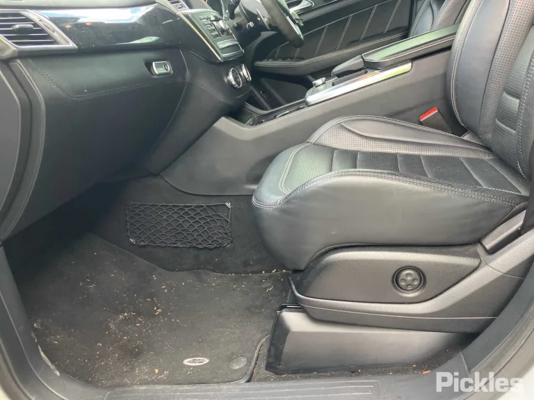 2014 Mercedes-Benz M-Class Damaged VIN WDC1660742A389719 – trunk area 2014 Mercedes-Benz M-Class Damaged VIN WDC1660742A389719 – trunk area