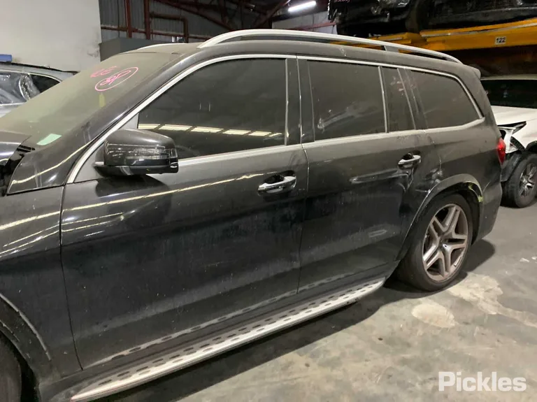 2018 Mercedes-Benz Gls-Class Used VIN WDC1668242B058158 – front exterior