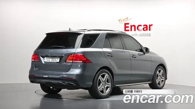 2018 Mercedes-Benz GLE-Class W166 GLE350 d 4MATIC Premium Sold VIN WDCDA2EB3JB067292 – trunk area 2018 Mercedes-Benz GLE-Class W166 GLE350 d 4MATIC Premium Sold VIN WDCDA2EB3JB067292 – trunk area