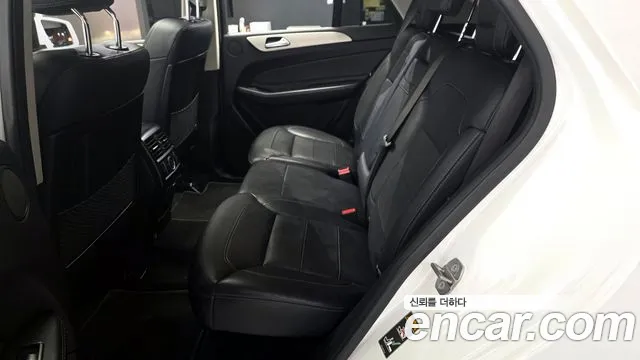 2018 Mercedes-Benz GLE-Class W166 GLE350 d 4MATIC Sold VIN WDCDA2EB8JB114123 – trunk area 2018 Mercedes-Benz GLE-Class W166 GLE350 d 4MATIC Sold VIN WDCDA2EB8JB114123 – trunk area