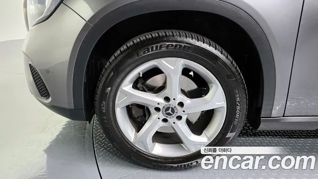 2018 Mercedes-Benz GLA-Class X156 GLA220 Sold VIN WDCTG4FB9JJ397125 – trunk area 2018 Mercedes-Benz GLA-Class X156 GLA220 Sold VIN WDCTG4FB9JJ397125 – trunk area
