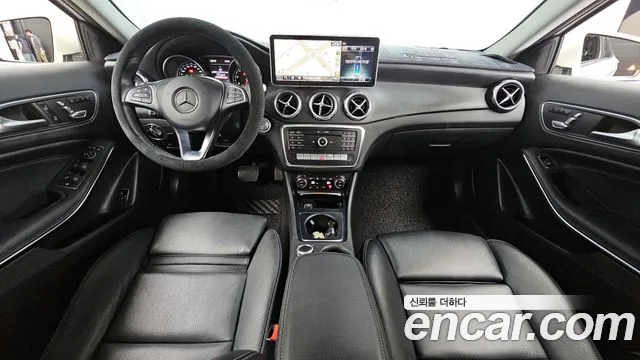 2018 Mercedes-Benz GLA-Class X156 GLA220 Sold VIN WDCTG4FB9JJ438014 – interior seats 2018 Mercedes-Benz GLA-Class X156 GLA220 Sold VIN WDCTG4FB9JJ438014 – interior seats