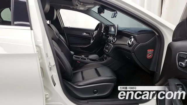 2018 Mercedes-Benz GLA-Class X156 GLA220 Sold VIN WDCTG4FB9JJ438014 – exterior detail 2018 Mercedes-Benz GLA-Class X156 GLA220 Sold VIN WDCTG4FB9JJ438014 – exterior detail