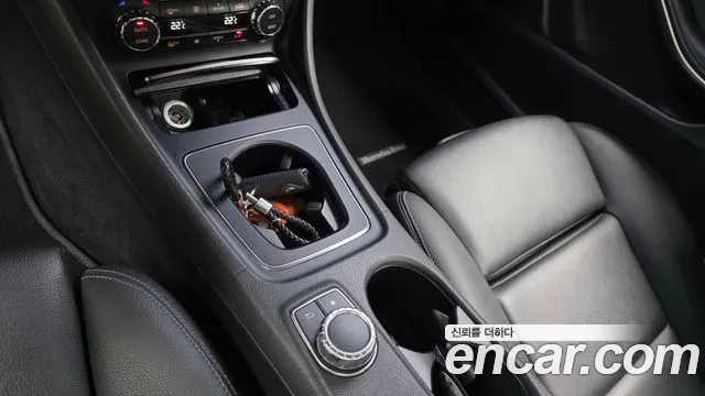 2018 Mercedes-Benz GLA-Class X156 GLA220 Sold VIN WDCTG4FB9JJ457341 – interior seats 2018 Mercedes-Benz GLA-Class X156 GLA220 Sold VIN WDCTG4FB9JJ457341 – interior seats