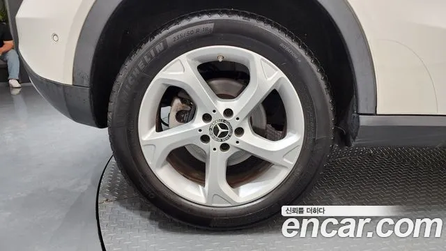 2019 Mercedes-Benz GLA-Class X156 GLA220 Sold VIN WDCTG4FBXKJ646646 – exterior detail 2019 Mercedes-Benz GLA-Class X156 GLA220 Sold VIN WDCTG4FBXKJ646646 – exterior detail