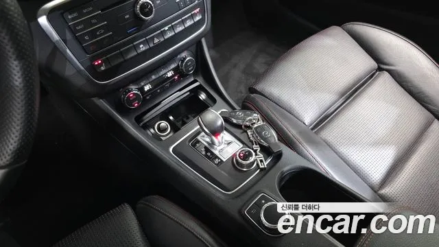 2017 Mercedes-Benz GLA-Class X156 GLA45 AMG 4MATIC Sold VIN WDCTG5CB6HJ357122 – exterior detail