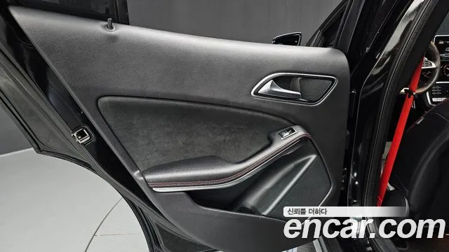 2019 Mercedes-Benz GLA-Class X156 GLA45 AMG 4MATIC Sold VIN WDCTG5CB9KJ608853 – dashboard
