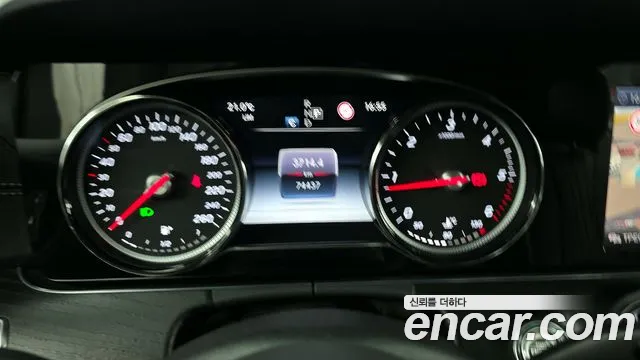 2019 Mercedes-Benz E-Class W213 E220d Coupe Sold VIN WDD1J1EB0KF117049 – photo 32