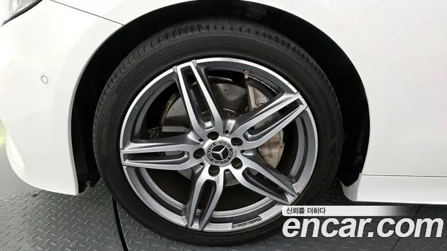 2019 Mercedes-Benz E-Class W213 E220d Coupe Sold VIN WDD1J1EB6KF081237 – exterior detail 2019 Mercedes-Benz E-Class W213 E220d Coupe Sold VIN WDD1J1EB6KF081237 – exterior detail