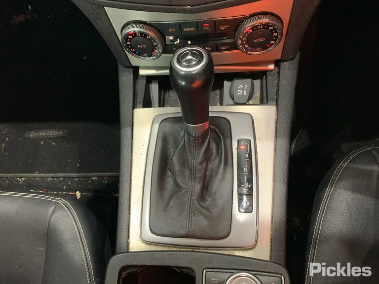 2009 Mercedes-Benz C-Class Used VIN WDD2040022A345038 – photo 16