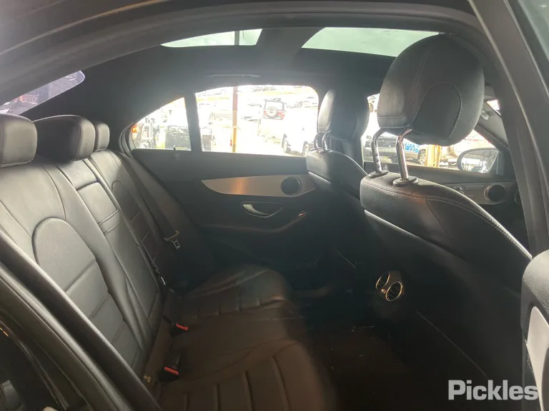2015 Mercedes-Benz C-Class Used VIN WDD2050422R067911 – photo 25