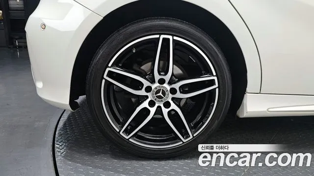 2018 Mercedes-Benz A-Class W176 A200 AMG Line Sold VIN WDDBF4DB2JJ734425 – photo 25