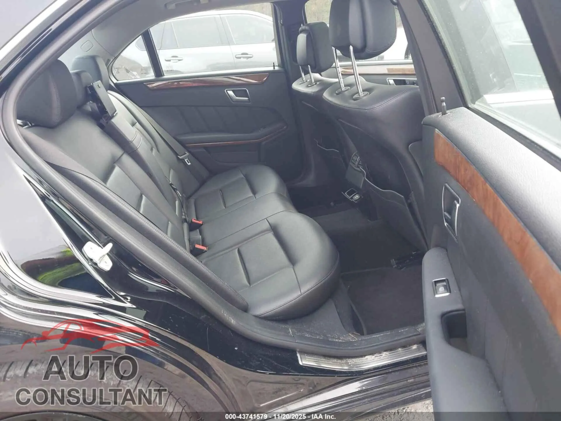 2013 MERCEDES-BENZ E 350 Damaged VIN WDDHF5KB3DA766856 – undercarriage