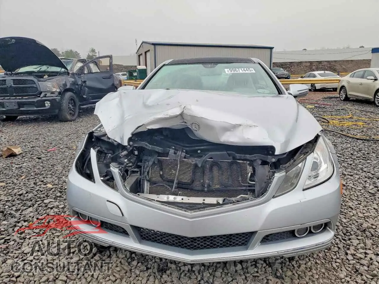 2010 MERCEDES-BENZ E-CLASS Damaged VIN WDDKJ5GB7AF009258 – interior seats