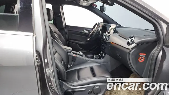 2018 Mercedes-Benz B-Class W246 B220 Sold VIN WDDMH4FB7JN240649 – dashboard