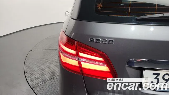 2018 Mercedes-Benz B-Class W246 B220 Sold VIN WDDMH4FB7JN240649 – undercarriage