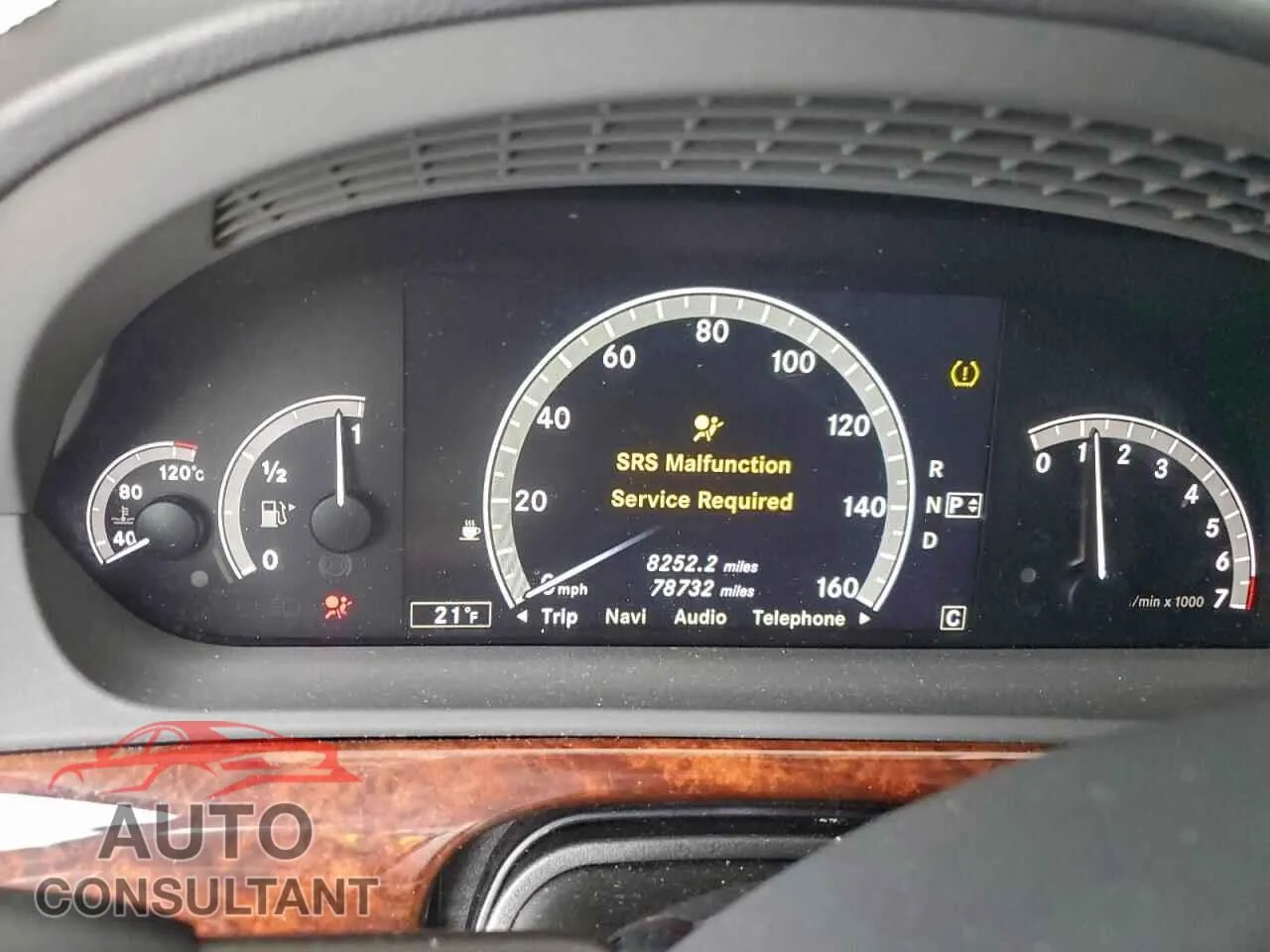 2010 MERCEDES-BENZ S-CLASS Damaged VIN WDDNG8GB5AA320004 – trunk area