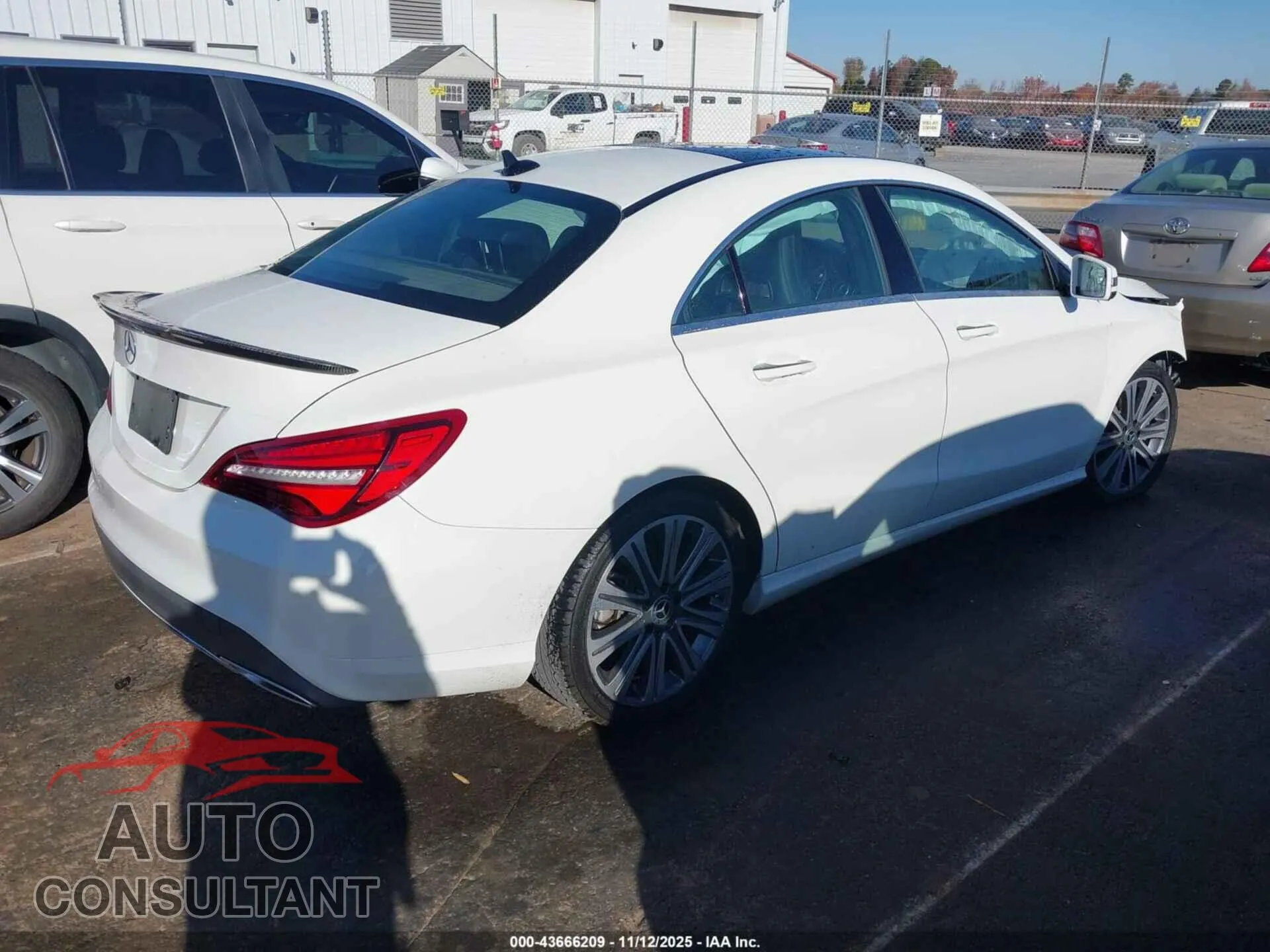 2018 MERCEDES-BENZ CLA 250 Damaged VIN WDDSJ4EB6JN518440 – dashboard