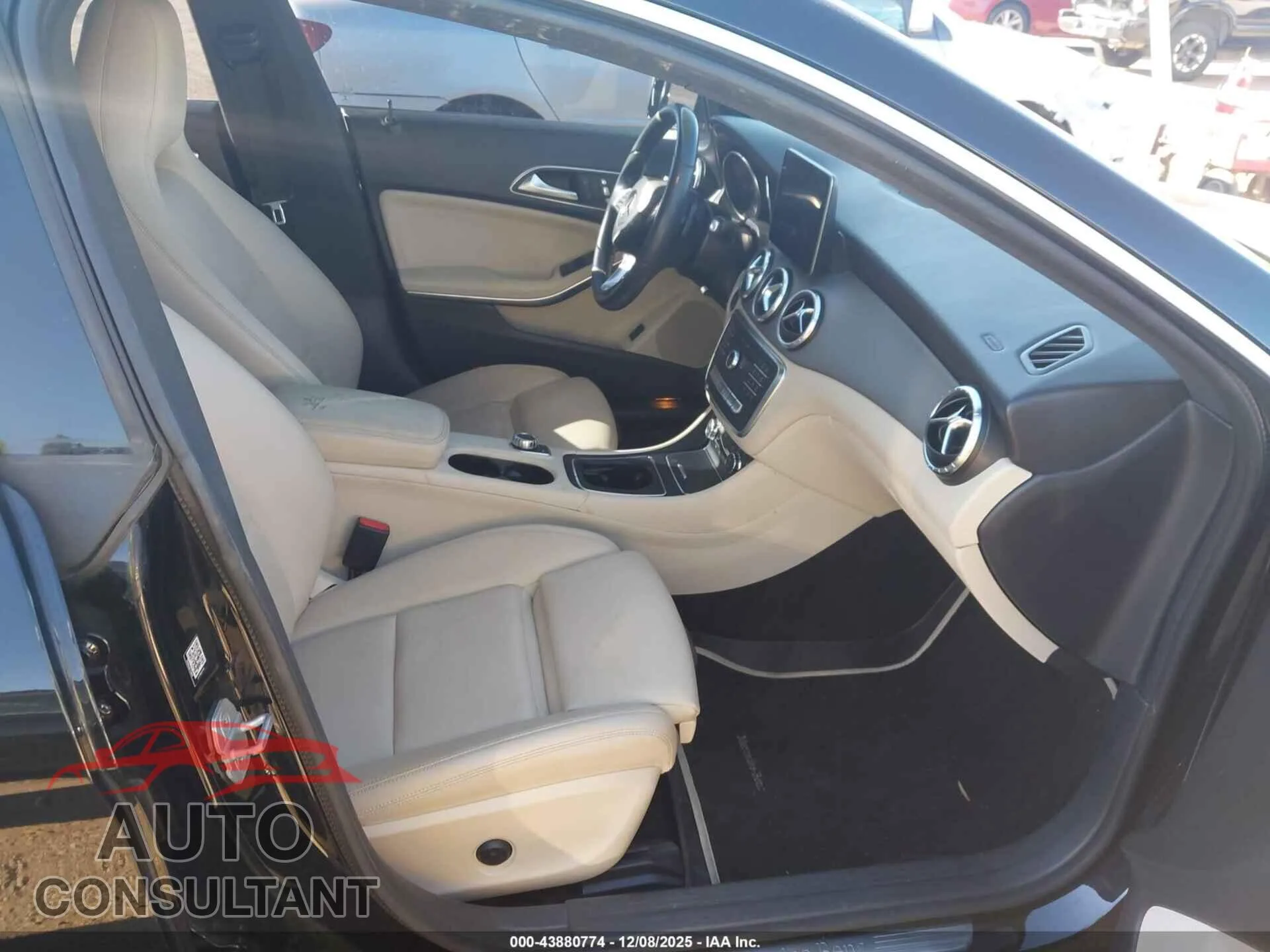2018 MERCEDES-BENZ CLA 250 Damaged VIN WDDSJ4EB9JN543851 – interior seats
