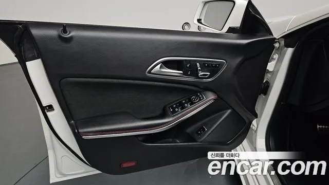 2018 Mercedes-Benz CLA-Class C117 CLA220 AMG Line Sold VIN WDDSJ4FB5JN694605 – exterior detail