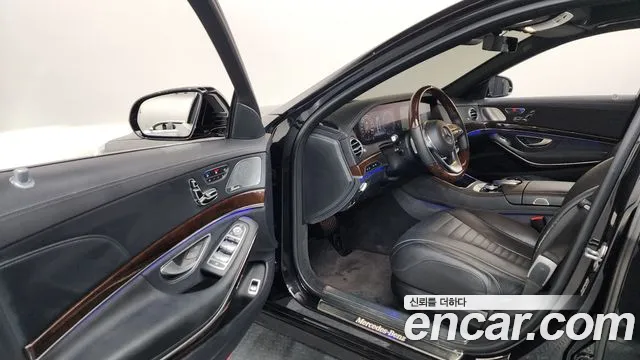 2019 Mercedes-Benz S-Class W222 S560L 4MATIC Sold VIN WDDUG8GB3KA431664 – rear exterior