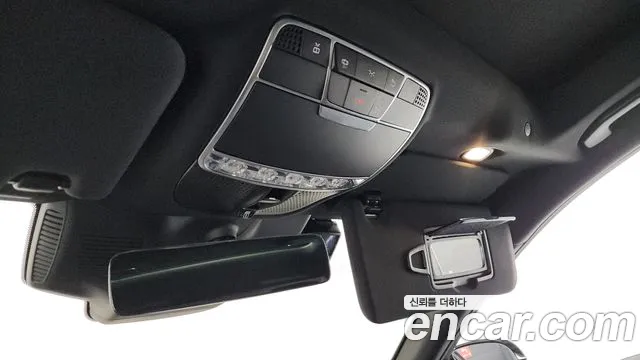 2019 Mercedes-Benz S-Class W222 S560L 4MATIC Sold VIN WDDUG8GB3KA431664 – exterior detail