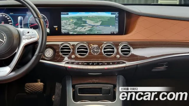 2019 Mercedes-Benz S-Class W222 Maybach S560 4MATIC Sold VIN WDDUX8GB3KA471291 – engine bay 2019 Mercedes-Benz S-Class W222 Maybach S560 4MATIC Sold VIN WDDUX8GB3KA471291 – engine bay