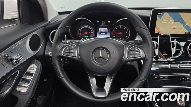 2018 Mercedes-Benz C-Class W205 C220 d Avantgarde Sold VIN WDDWF0EBXJR379272 – interior seats 2018 Mercedes-Benz C-Class W205 C220 d Avantgarde Sold VIN WDDWF0EBXJR379272 – interior seats