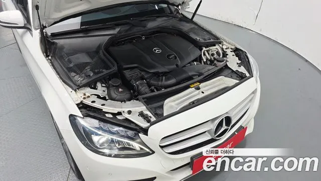 2018 Mercedes-Benz C-Class W205 C220 d Avantgarde Sold VIN WDDWF0EBXJR379272 – photo 18 2018 Mercedes-Benz C-Class W205 C220 d Avantgarde Sold VIN WDDWF0EBXJR379272 – photo 18