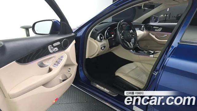 2019 Mercedes-Benz C-Class W205 C220 D Avantgarde Sold VIN WDDWF1EB8KR444238 – front exterior