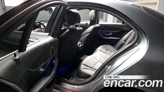 2019 Mercedes-Benz C-Class W205 C220 d 4MATIC AMG Line Sold VIN WDDWF1FB3KR505574 – exterior detail