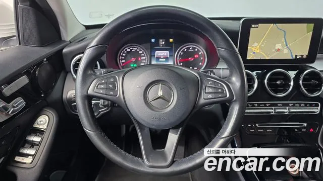 2017 Mercedes-Benz C-Class W205 C200 Sold VIN WDDWF4CB0HF587702 – interior seats