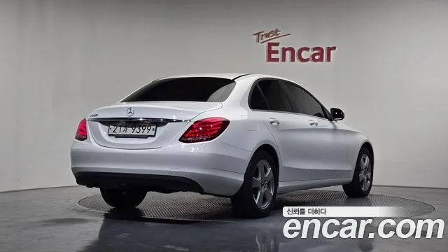 2017 Mercedes-Benz C-Class W205 C200 Sold VIN WDDWF4CB0HF587702 – photo 13