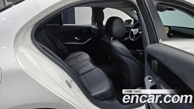 2017 Mercedes-Benz C-Class W205 C200 Sold VIN WDDWF4CB0HF587702 – photo 14