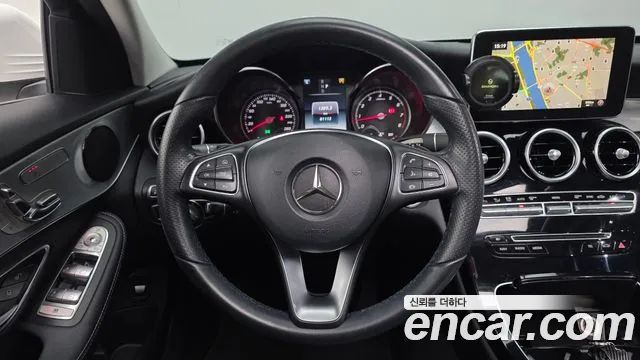 2017 Mercedes-Benz C-Class W205 C200 Avantgarde Sold VIN WDDWF4CB4HF525476 – front exterior