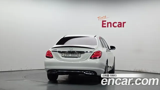 2017 Mercedes-Benz C-Class W205 C200 Avantgarde VIN WDDWF4CB4HF525476