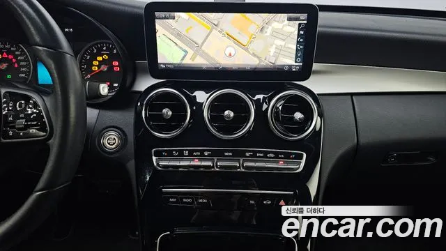 2019 Mercedes-Benz C-Class W205 C200 Sold VIN WDDWF8AB1KR511793 – exterior detail