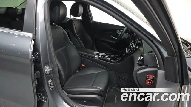2019 Mercedes-Benz C-Class W205 C200 Sold VIN WDDWF8AB3KR511536 – dashboard
