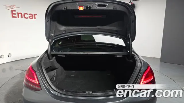 2019 Mercedes-Benz C-Class W205 C200 Sold VIN WDDWF8AB3KR511536 – photo 18