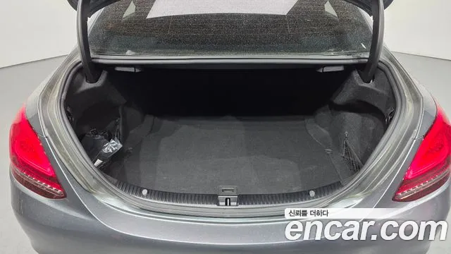 2019 Mercedes-Benz C-Class W205 C200 Sold VIN WDDWF8AB8KR503514 – dashboard