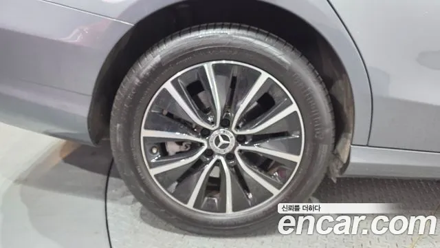 2019 Mercedes-Benz C-Class W205 C200 Sold VIN WDDWF8AB8KR503514 – engine bay