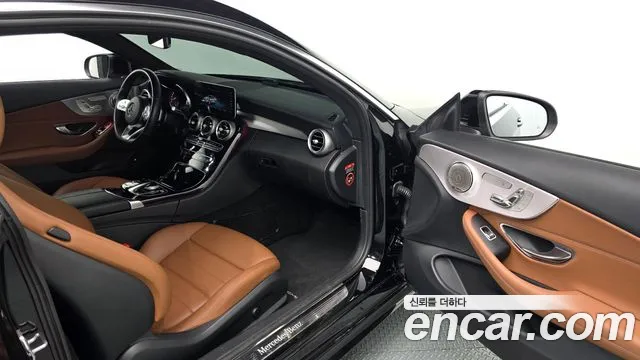 2019 Mercedes-Benz C-Class W205 C220 d 4MATIC Coupe Sold VIN WDDWJ1FB8KF925573 – interior seats