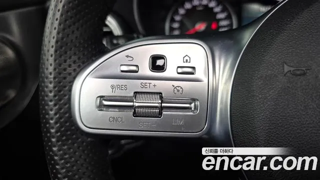 2019 Mercedes-Benz C-Class W205 C220 d 4MATIC Coupe Sold VIN WDDWJ1FB8KF925573 – engine bay