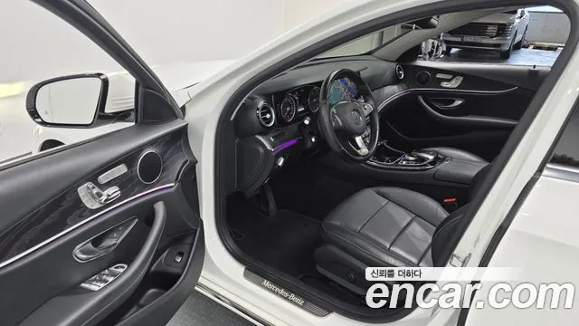2017 Mercedes-Benz E-Class W213 E220d Avantgarde Sold VIN WDDZF0EB0HA155790 – engine bay